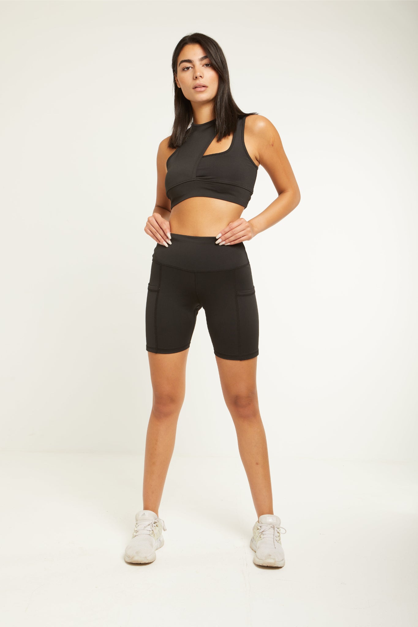 BLACK HIIT BIKER SHORTS